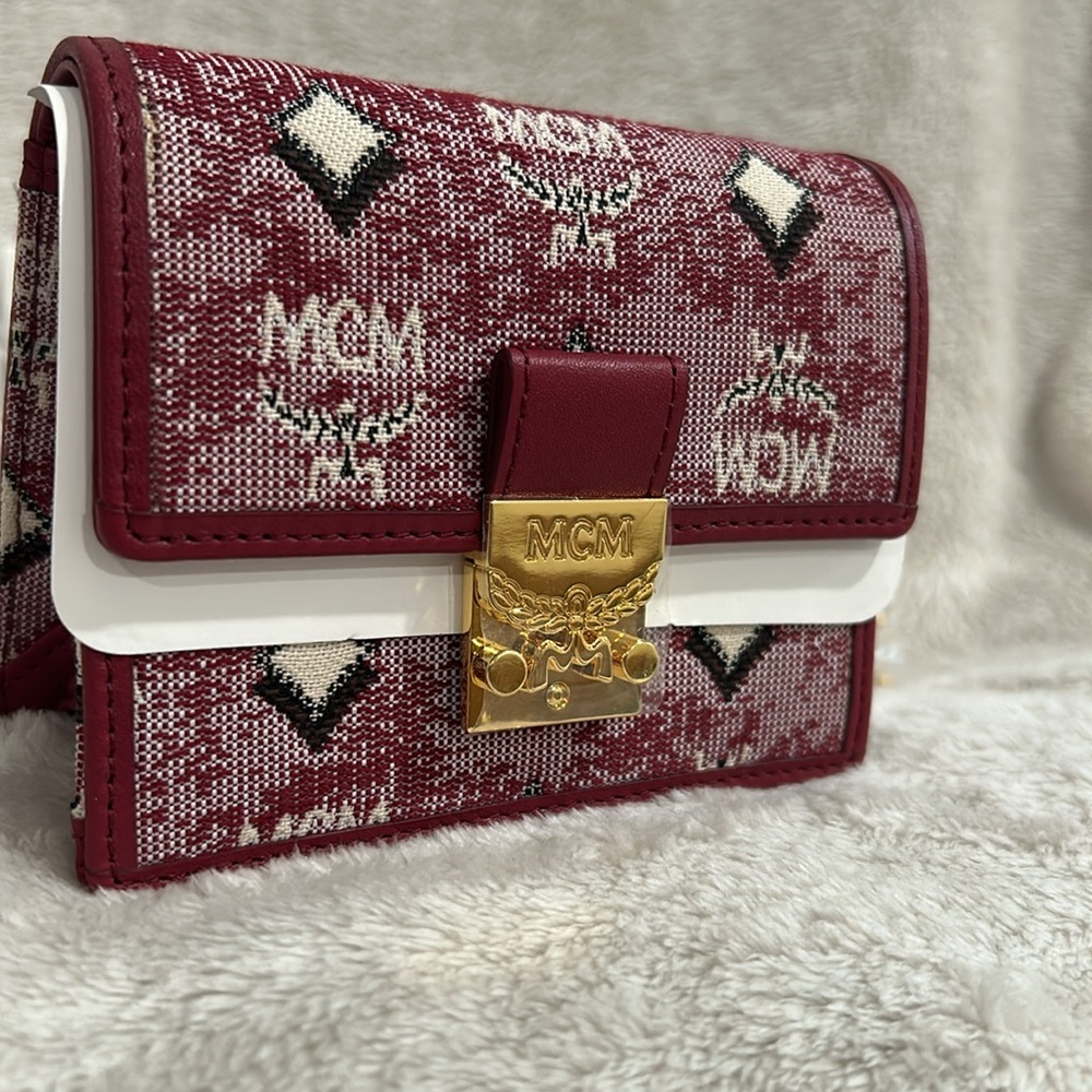 MCM Mini Chain Pouch
